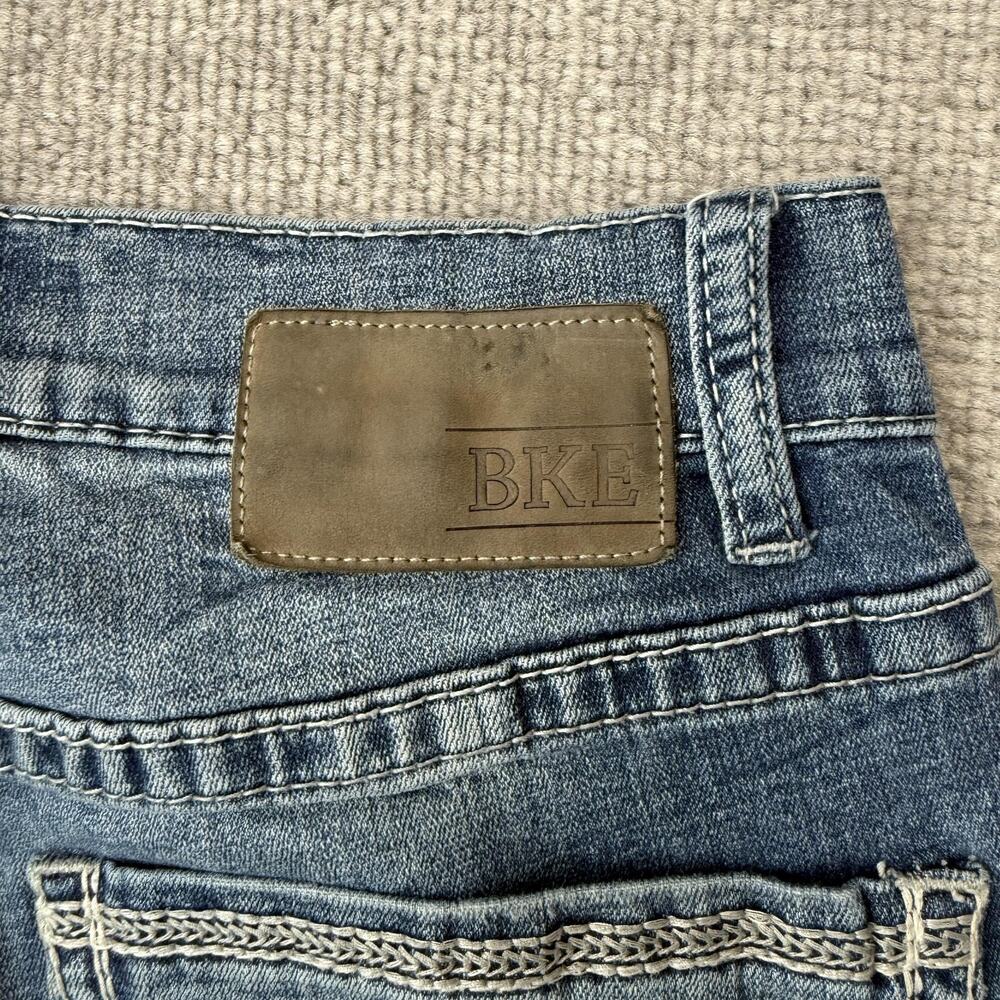 BKE Aiden Bootcut Jeans Womens 28R Blue Wash Mid Rise Stretch Embroidered - Picture 10 of 12
